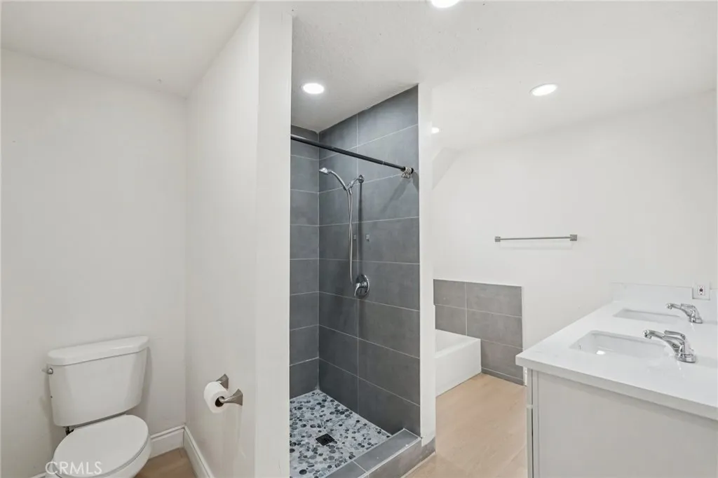 14000 Spring Valley Parkway, Victorville, California 92395 home-pic-26