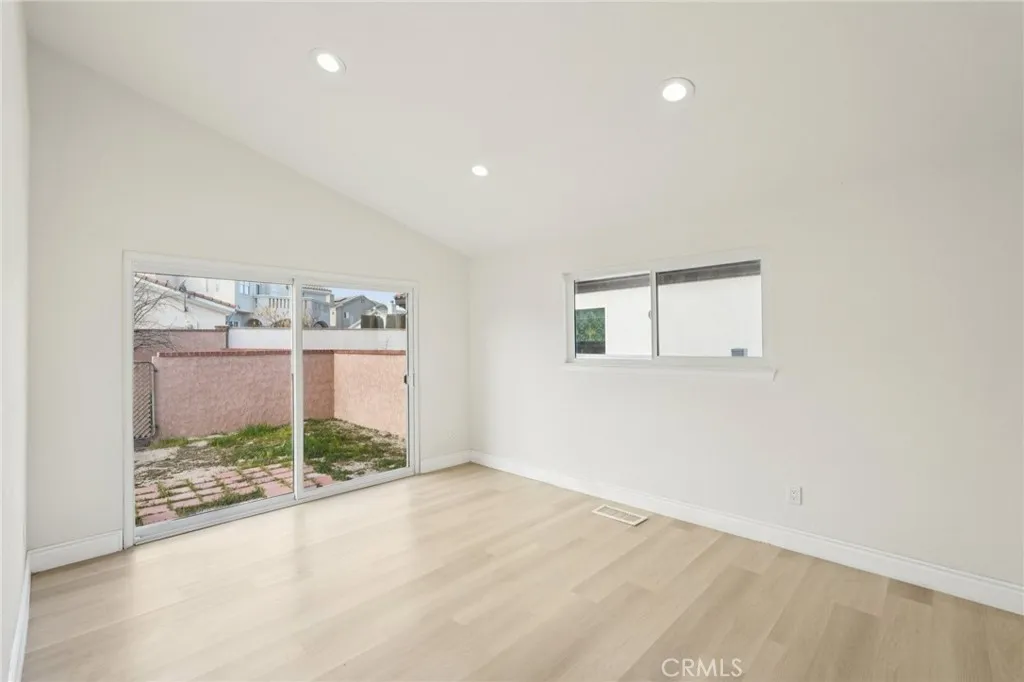 14000 Spring Valley Parkway, Victorville, California 92395 home-pic-20