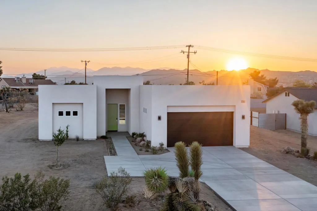7082 Avalon Avenue, Yucca Valley, California 92284 home-pic-24