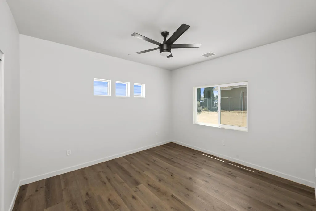 7082 Avalon Avenue, Yucca Valley, California 92284 home-pic-13