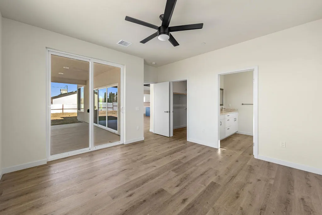 7082 Avalon Avenue, Yucca Valley, California 92284 home-pic-10