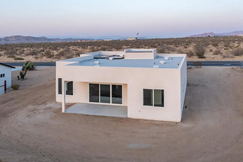 7082 Avalon Avenue, Yucca Valley, California 92284 home-pic-22