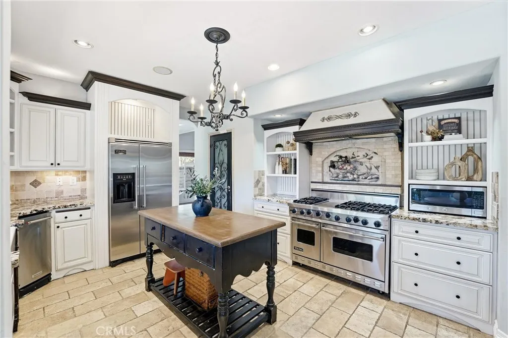 3 Manchester Court, Coto De Caza, California 92679 home-pic-18