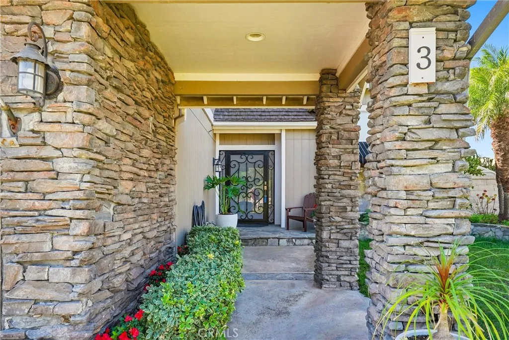 3 Manchester Court, Coto De Caza, California 92679 home-pic-4