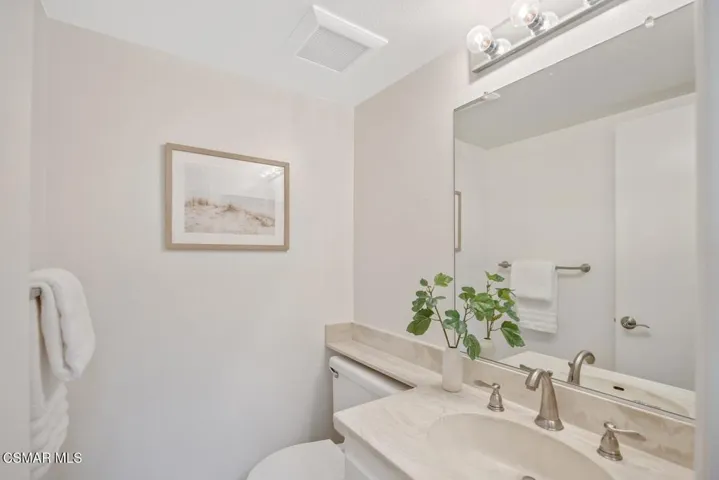 1760 E Avenida De Las Flores