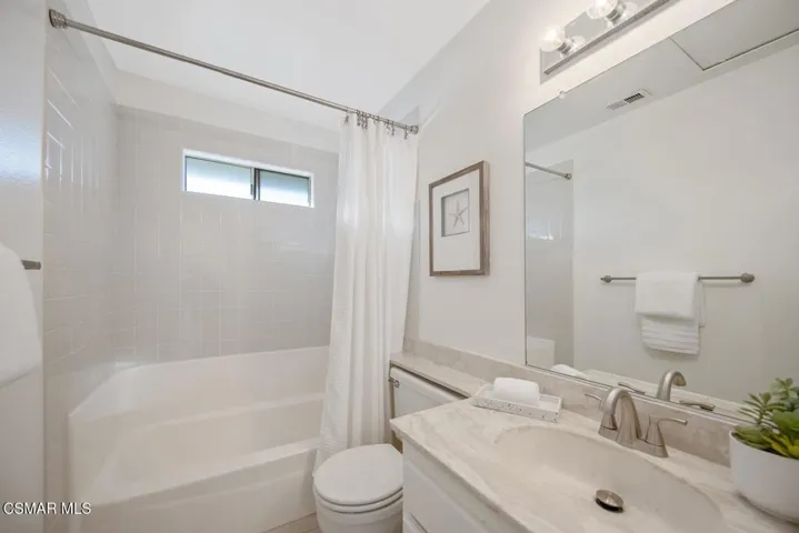 1760 E Avenida De Las Flores