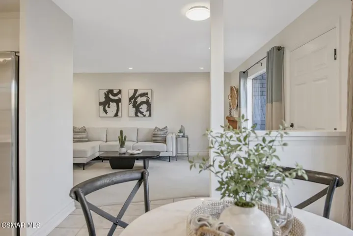 1760 E Avenida De Las Flores