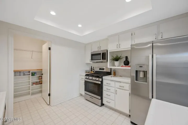 1760 E Avenida De Las Flores