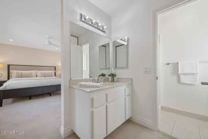 1760 E Avenida De Las Flores