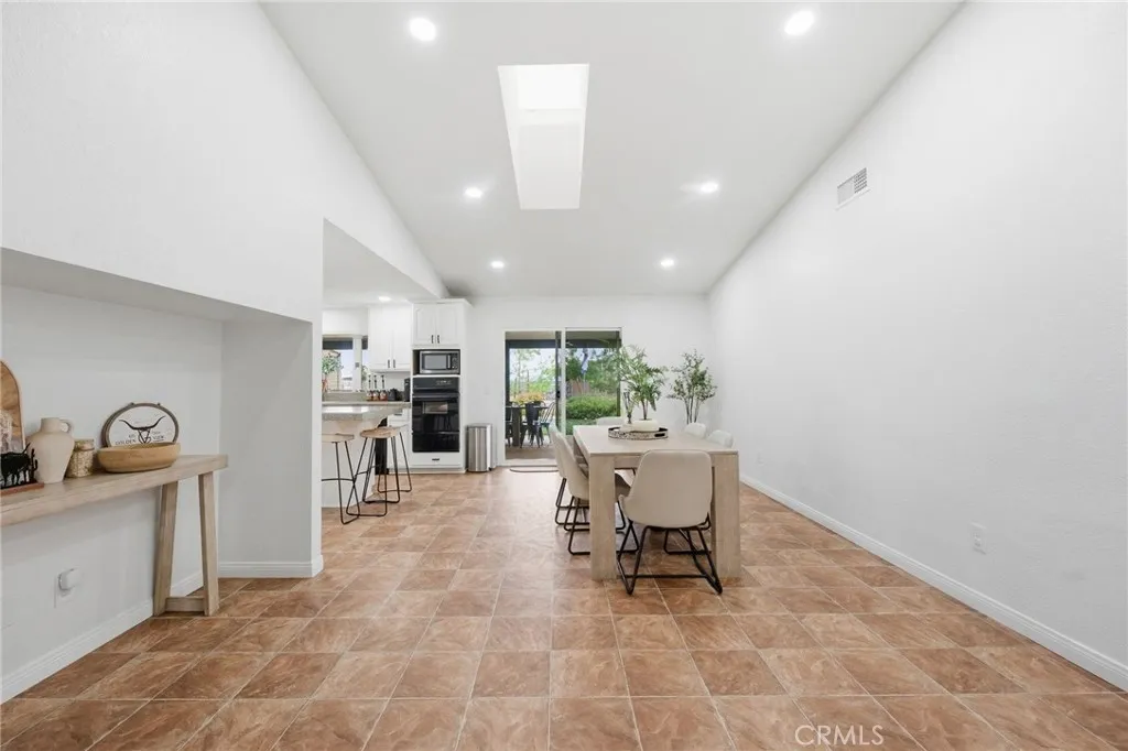 18740 Cable, Perris, California 92570 home-pic-9