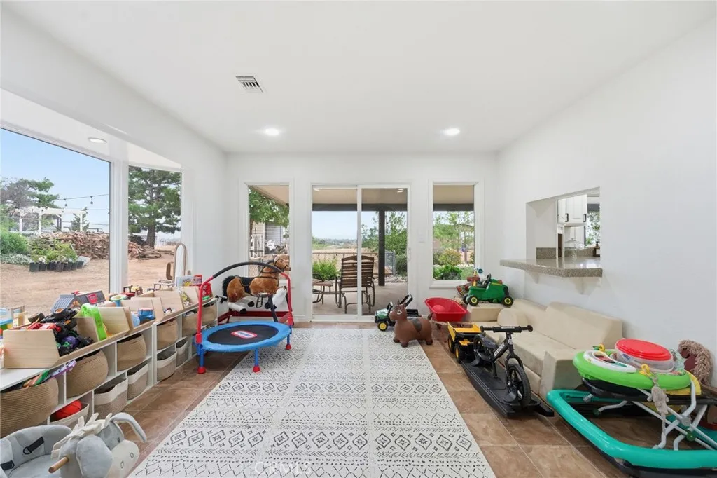 18740 Cable, Perris, California 92570 home-pic-14