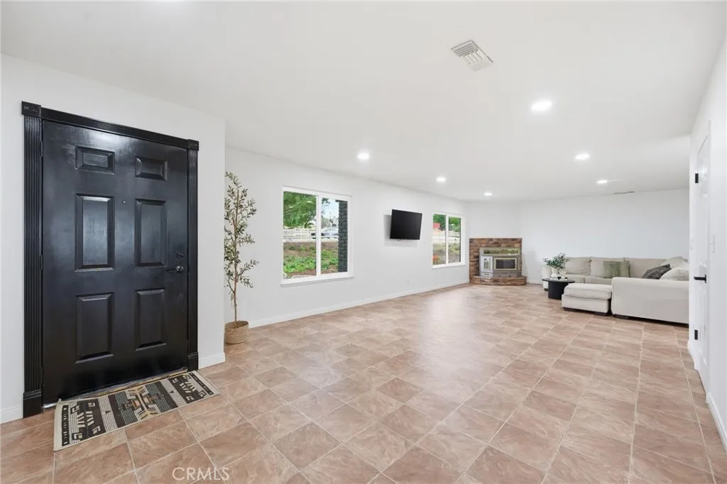 18740 Cable, Perris, California 92570 home-pic-4