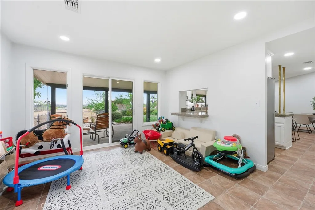 18740 Cable, Perris, California 92570 home-pic-15