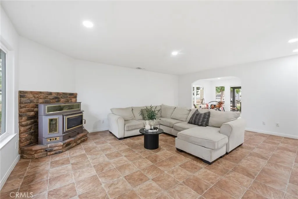 18740 Cable, Perris, California 92570 home-pic-7