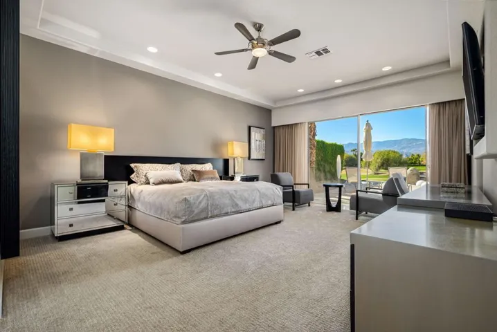 64-web-or-mls-JBLoch_OPMG_0226_064