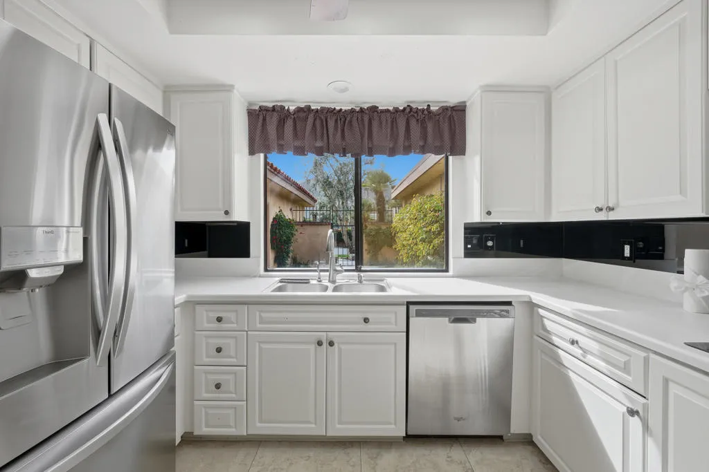 44 Majorca Drive, Rancho Mirage, California 92270 home-pic-3