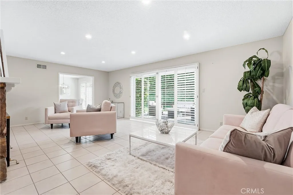 5102 Wagon Wheel, Yorba Linda, California 92886 home-pic-17