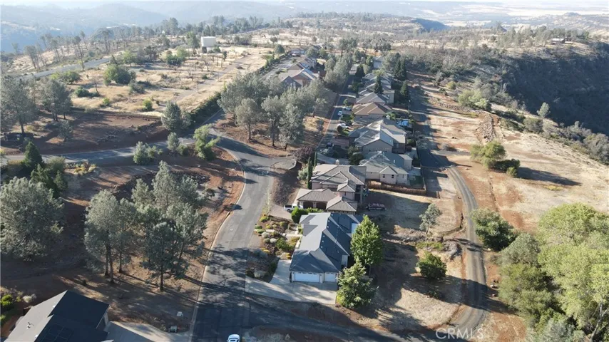 View of the neighborhood