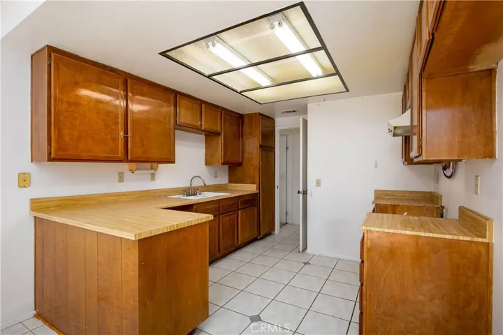 3244 E Avenue S2, Palmdale, California 93550