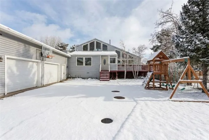 Front Yard - Digitally staged