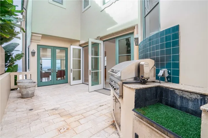 2420 The Strand, Manhattan Beach, California 90266