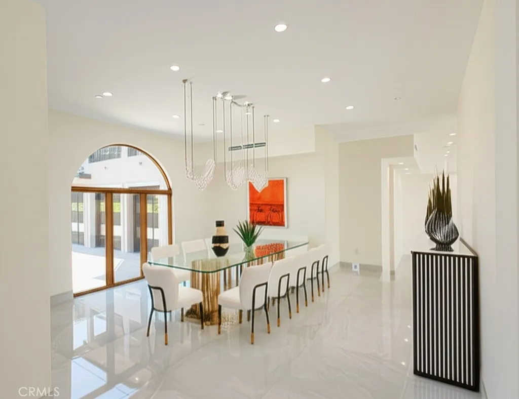 10521 Mary Bell Avenue, Shadow Hills, California 91040 home-pic-12