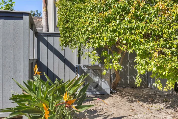 NEW AIR CONDITIONING CONDENDER