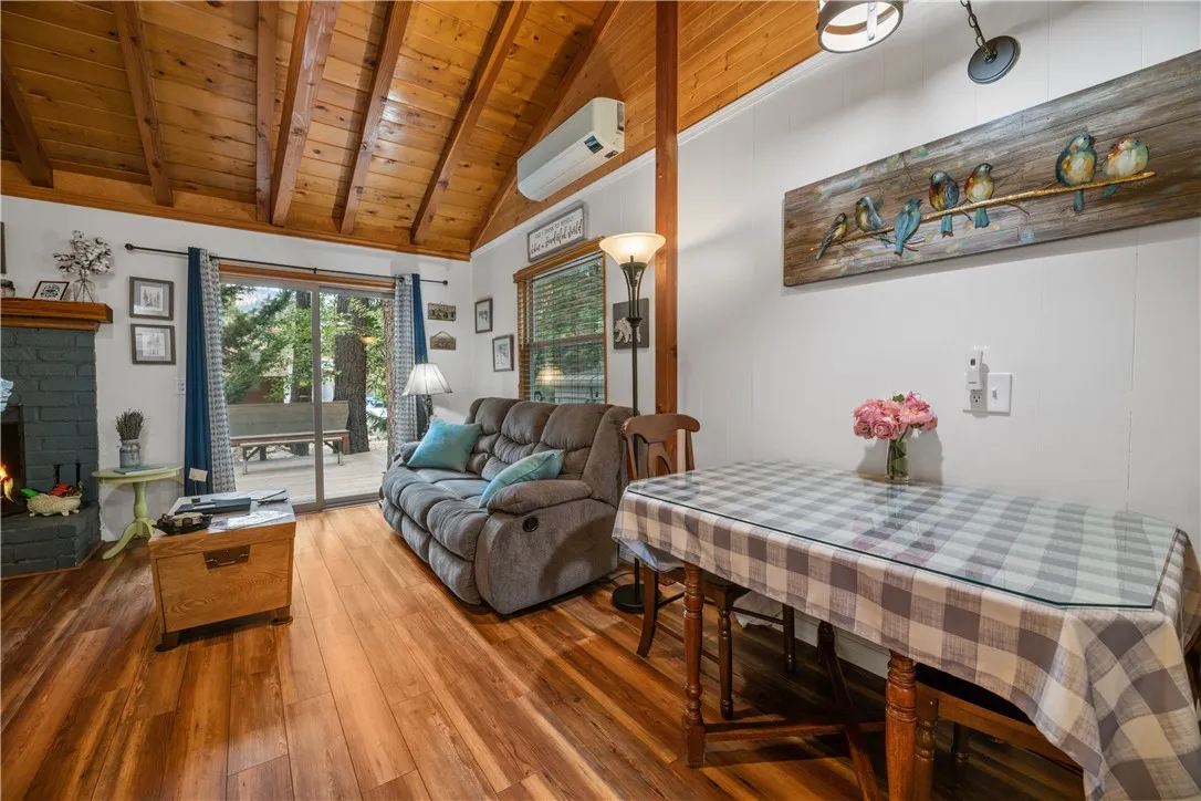 42955 Encino, Big Bear Lake, California 92315 home-pic-10