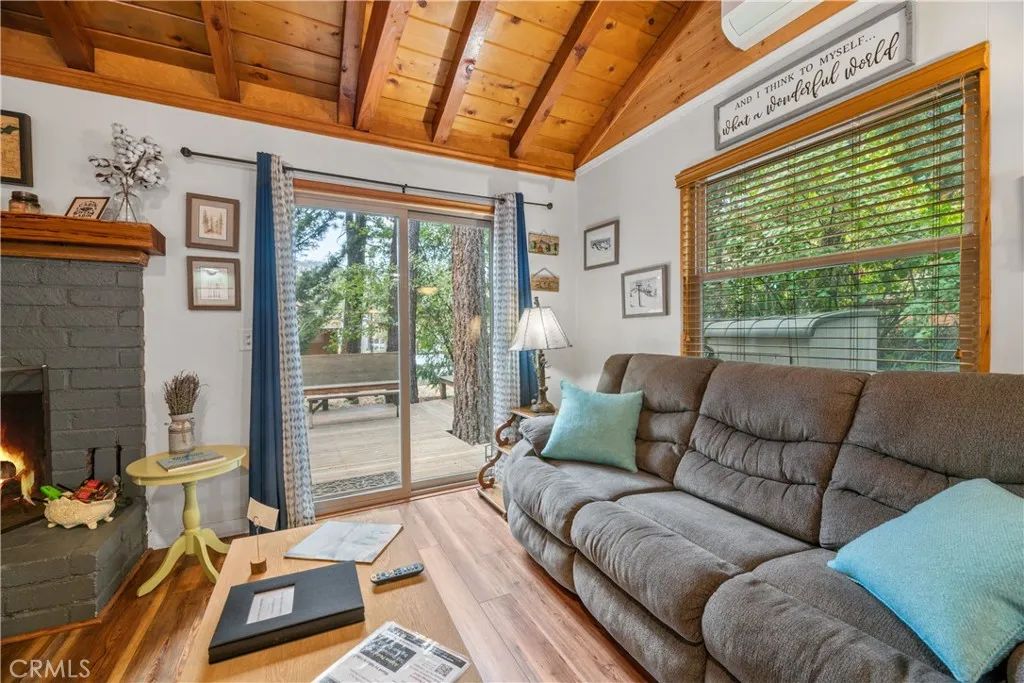 42955 Encino, Big Bear Lake, California 92315 home-pic-6