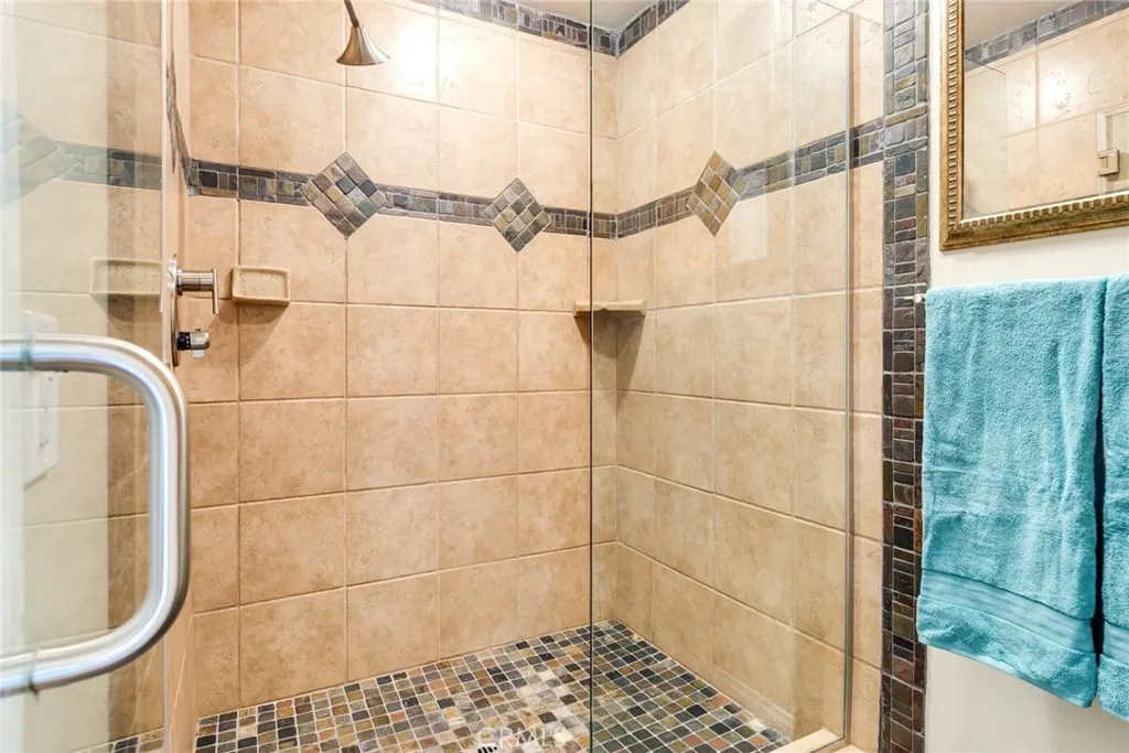22196 Treasure Island, Canyon Lake, California 92587 home-pic-15