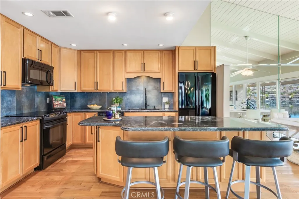 22196 Treasure Island, Canyon Lake, California 92587 home-pic-6