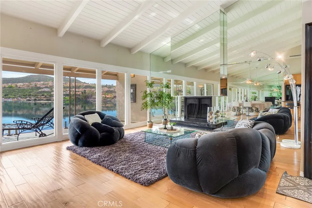 22196 Treasure Island, Canyon Lake, California 92587 home-pic-4