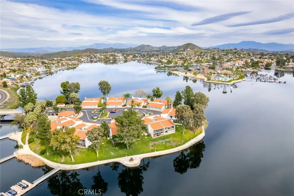 22196 Treasure Island, Canyon Lake, California 92587 home-pic-34