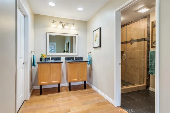Dual vanities in main bath