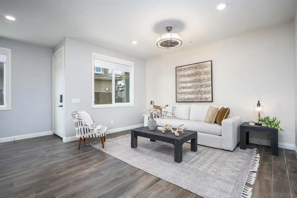 2025 Campo Verde Ct, Escondido, California 92026 home-pic-16