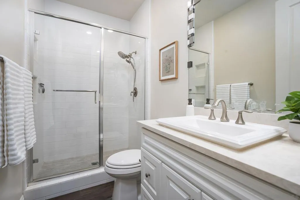 2025 Campo Verde Ct, Escondido, California 92026 home-pic-24
