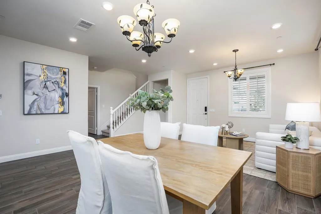 2025 Campo Verde Ct, Escondido, California 92026 home-pic-27