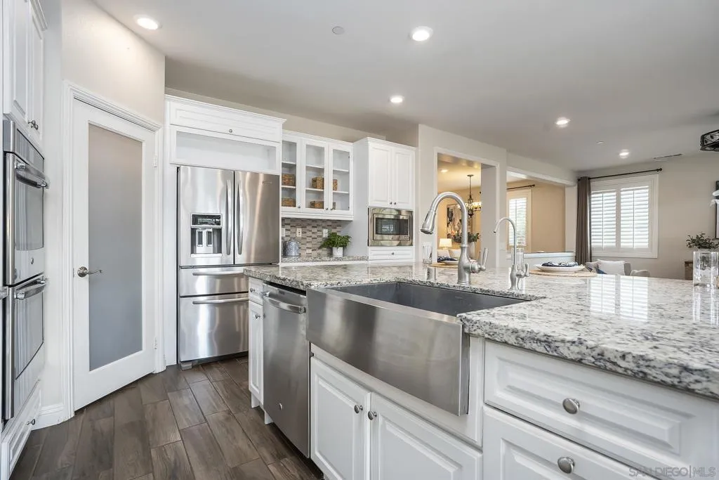 2025 Campo Verde Ct, Escondido, California 92026 home-pic-8