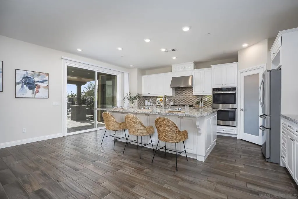 2025 Campo Verde Ct, Escondido, California 92026 home-pic-7