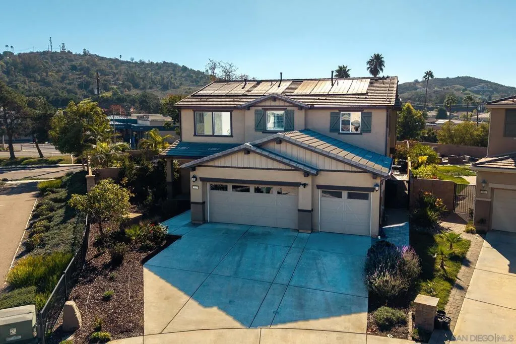 2025 Campo Verde Ct, Escondido, California 92026 home-pic-52