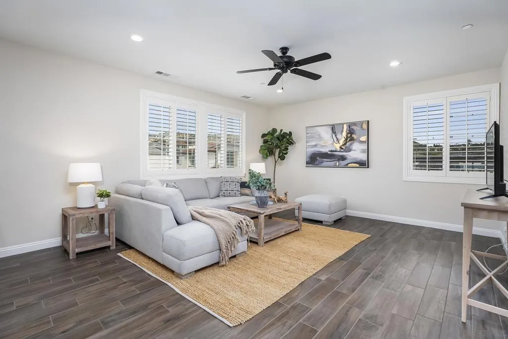 2025 Campo Verde Ct, Escondido, California 92026 home-pic-28