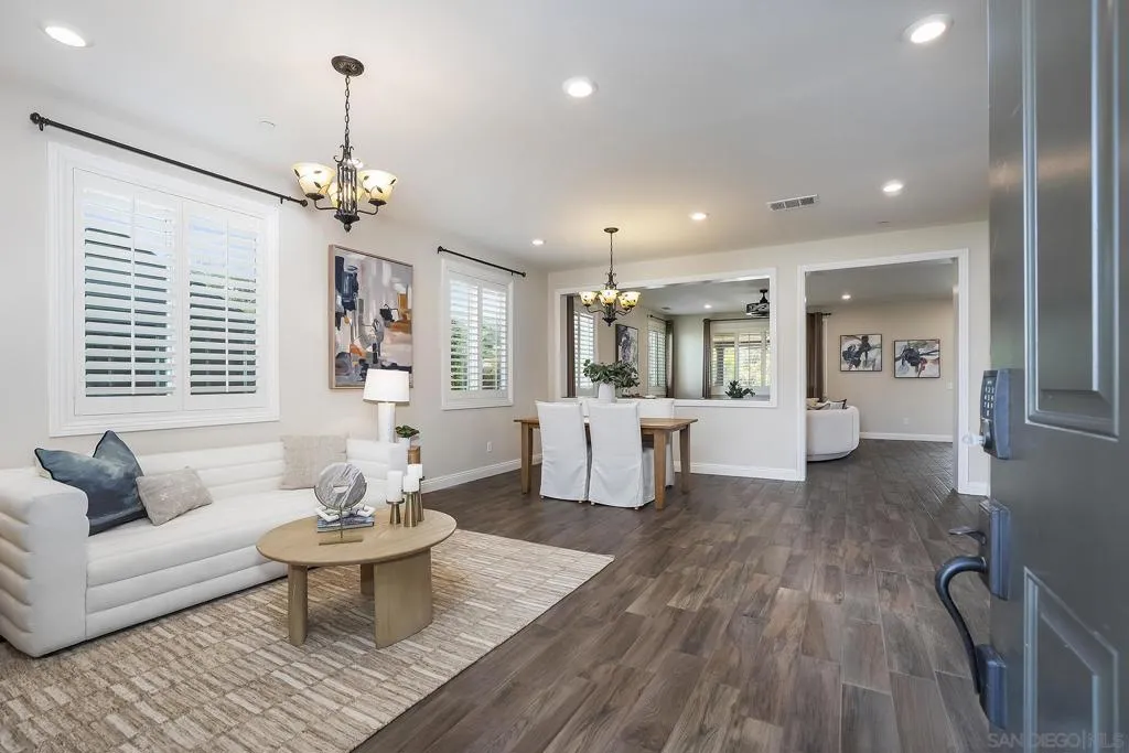 2025 Campo Verde Ct, Escondido, California 92026 home-pic-25