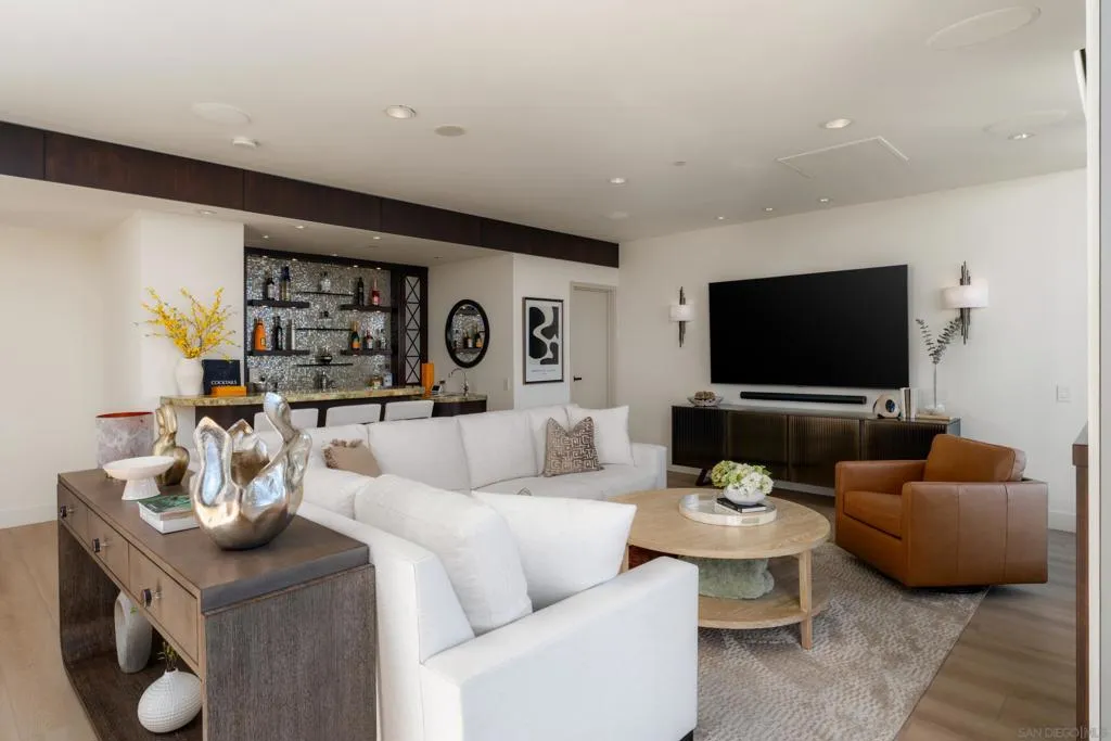 645 Front St 2204, San Diego, California 92101 — photo 4
