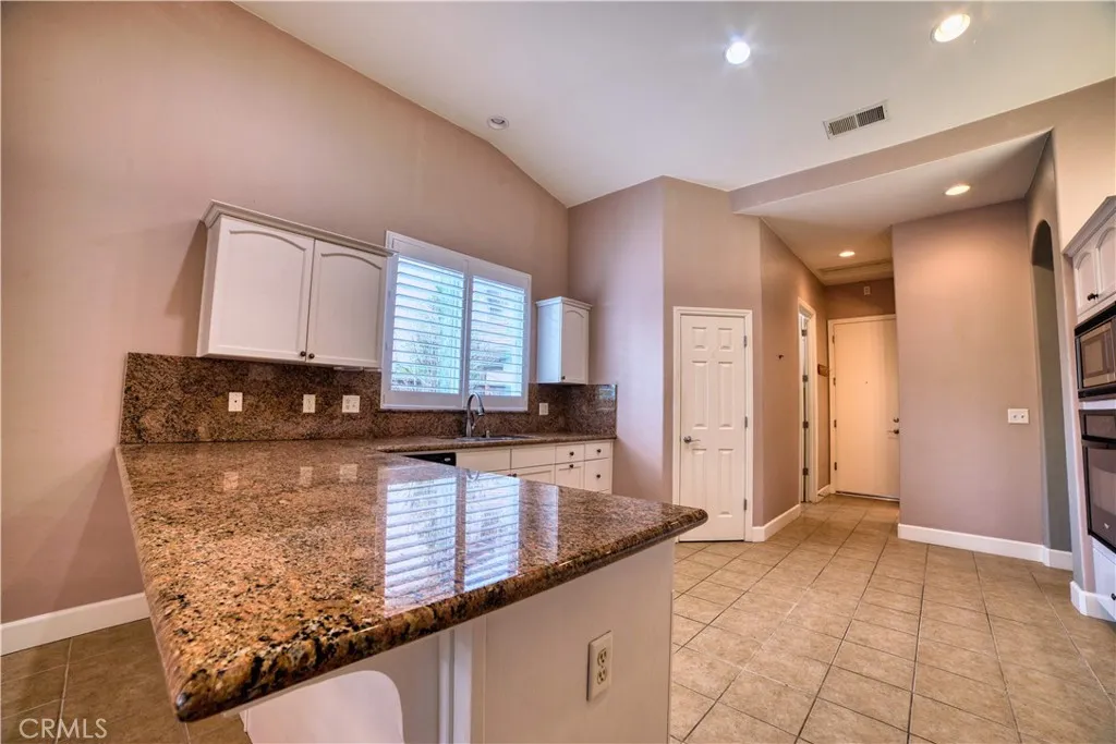 6009 W Goux, Fresno, California 93722 home-pic-15