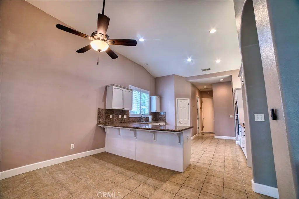 6009 W Goux, Fresno, California 93722 home-pic-13