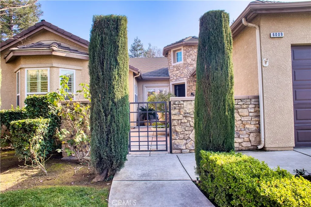 6009 W Goux, Fresno, California 93722 home-pic-3
