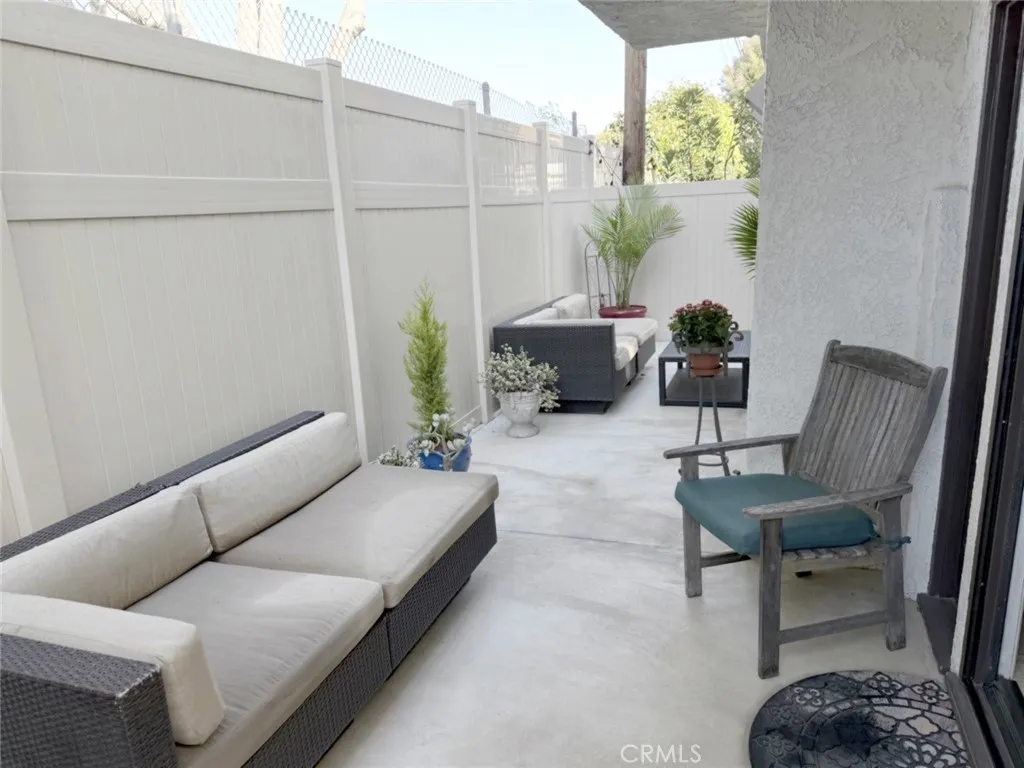 111 Geneva Walk, Long Beach, California 90803 home-pic-23