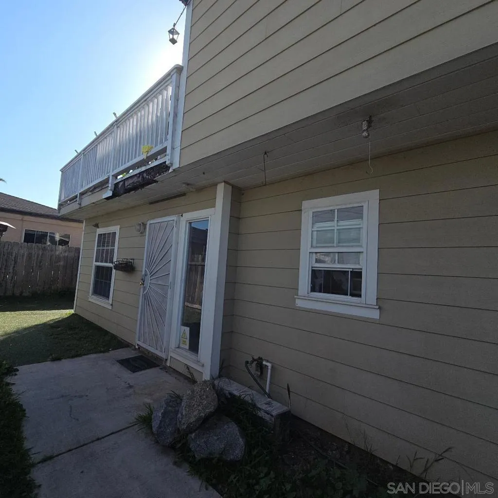 570 Emory Street B, Imperial Beach, California 91932 home-pic-11