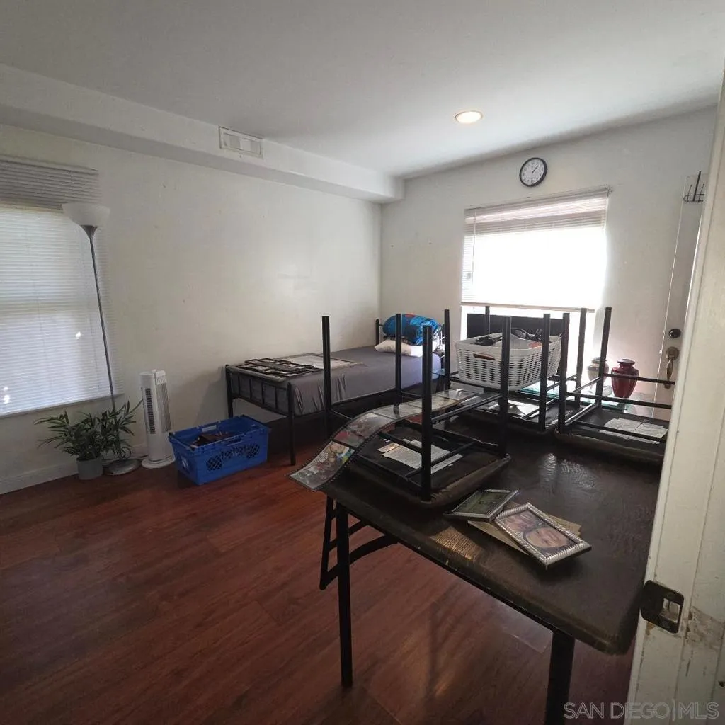 570 Emory Street B, Imperial Beach, California 91932 home-pic-5
