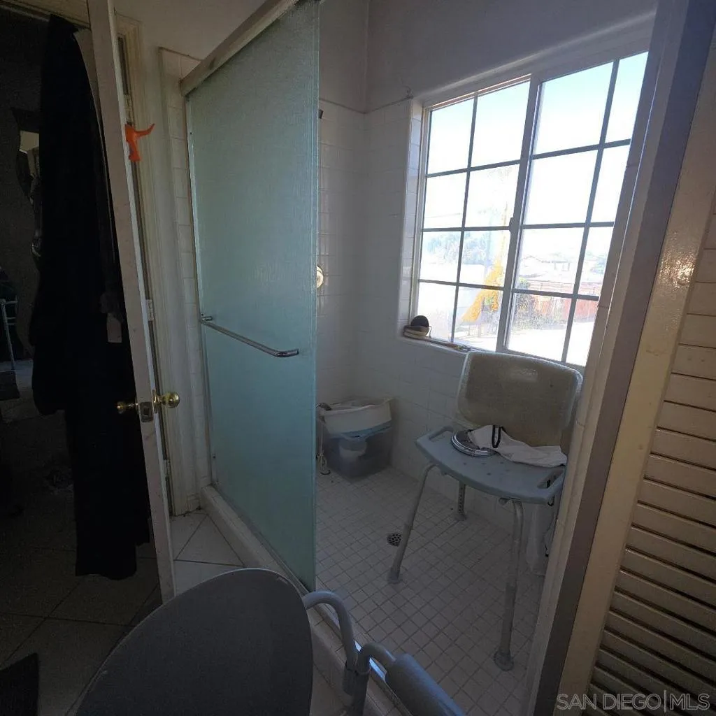 570 Emory Street B, Imperial Beach, California 91932 home-pic-9